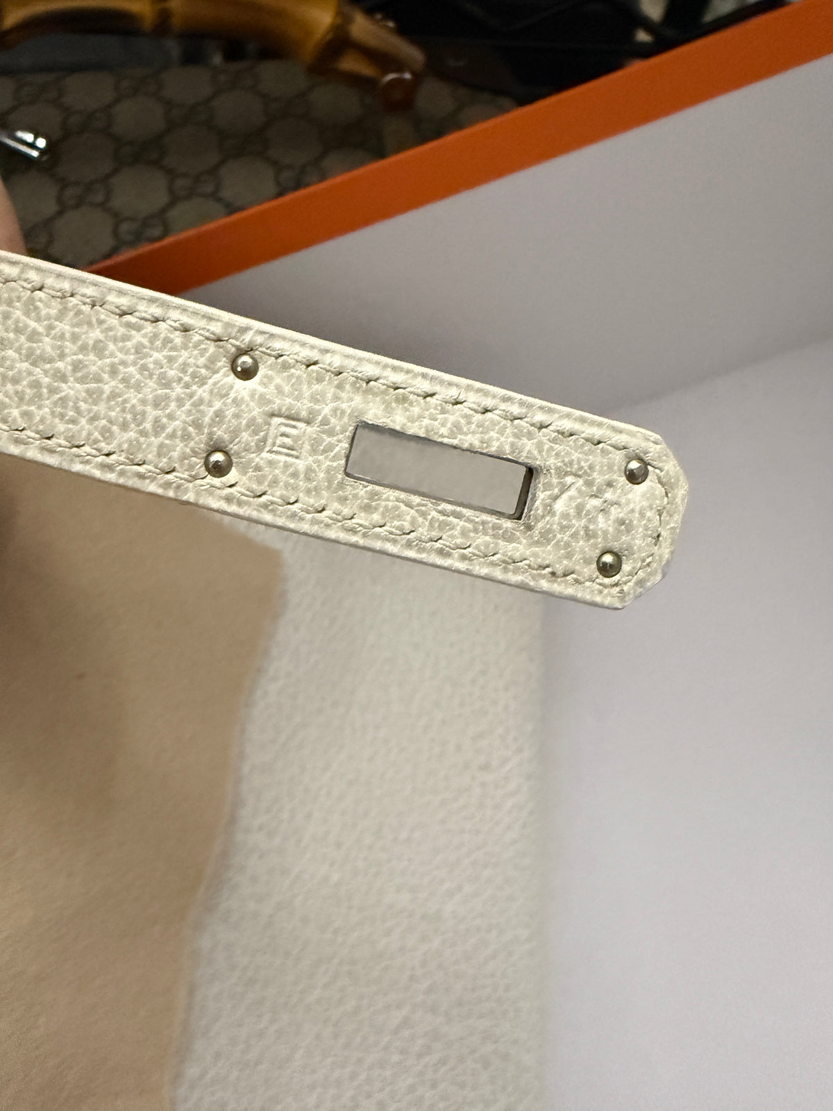 Hermès Gris Perle White Buffalo Skipper Dalmatian Retourne Kelly 35 PHW Handbag ad3