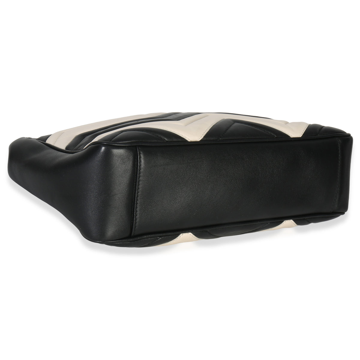 Gucci Black White Matelasse Medium GG Marmont Chain Tote Handbag clasp